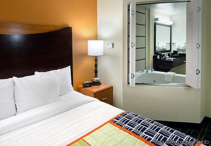 Fairfield Inn & Suites By Marriott Matthews Charlotte Pokoj fotografie